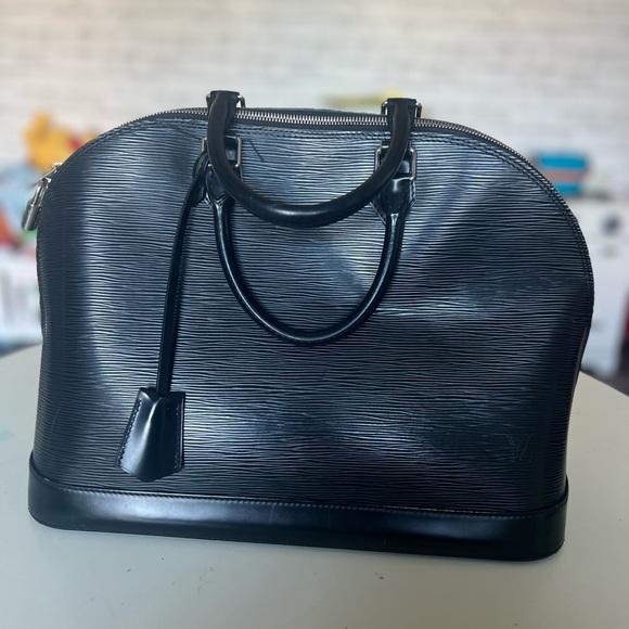 COPY - Alma Pm Epi Noir black leather Louis Vuitton tote - Picture 12 of 15
